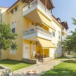 Yianna Apartament *