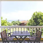 Yianna Apartament Néa Meságkala