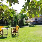 Apartament Yianna *