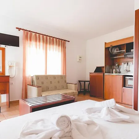 Yianna Apartment Nea Mesagkala
