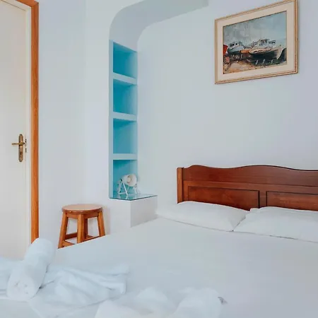 Yianna Néa Meságkala