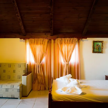 Yianna Apartamento Néa Meságkala